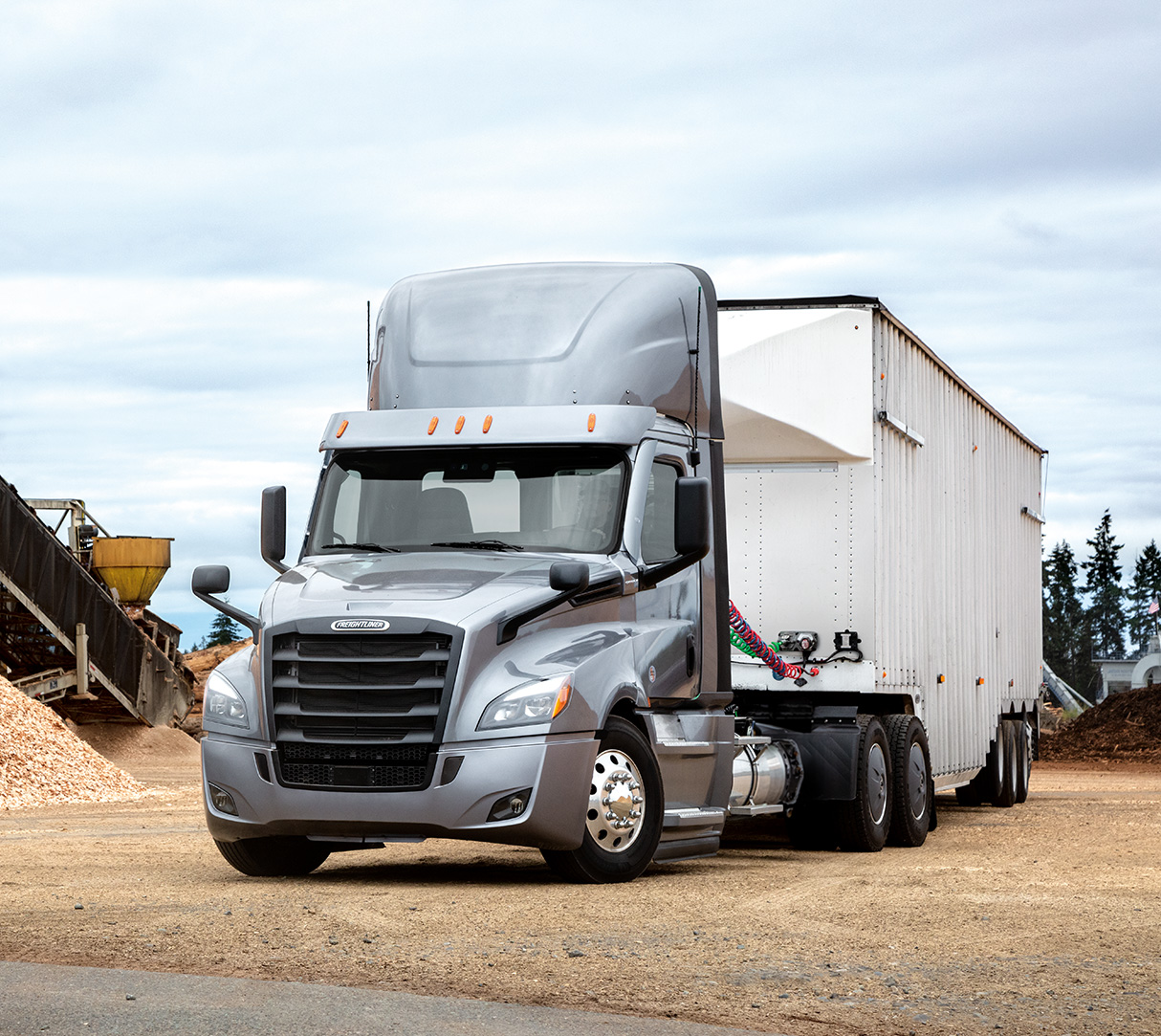 NEW CASCADIA AUTOMATIZADA ESTÁNDAR